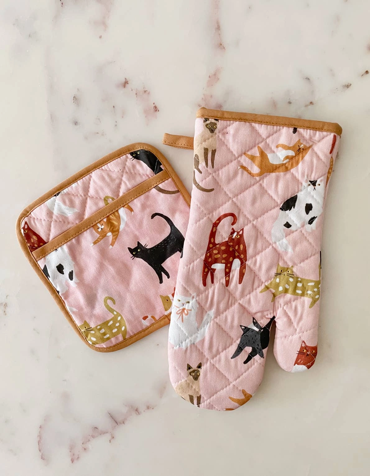 Cats Oven Mitt   Pot Holder Set
