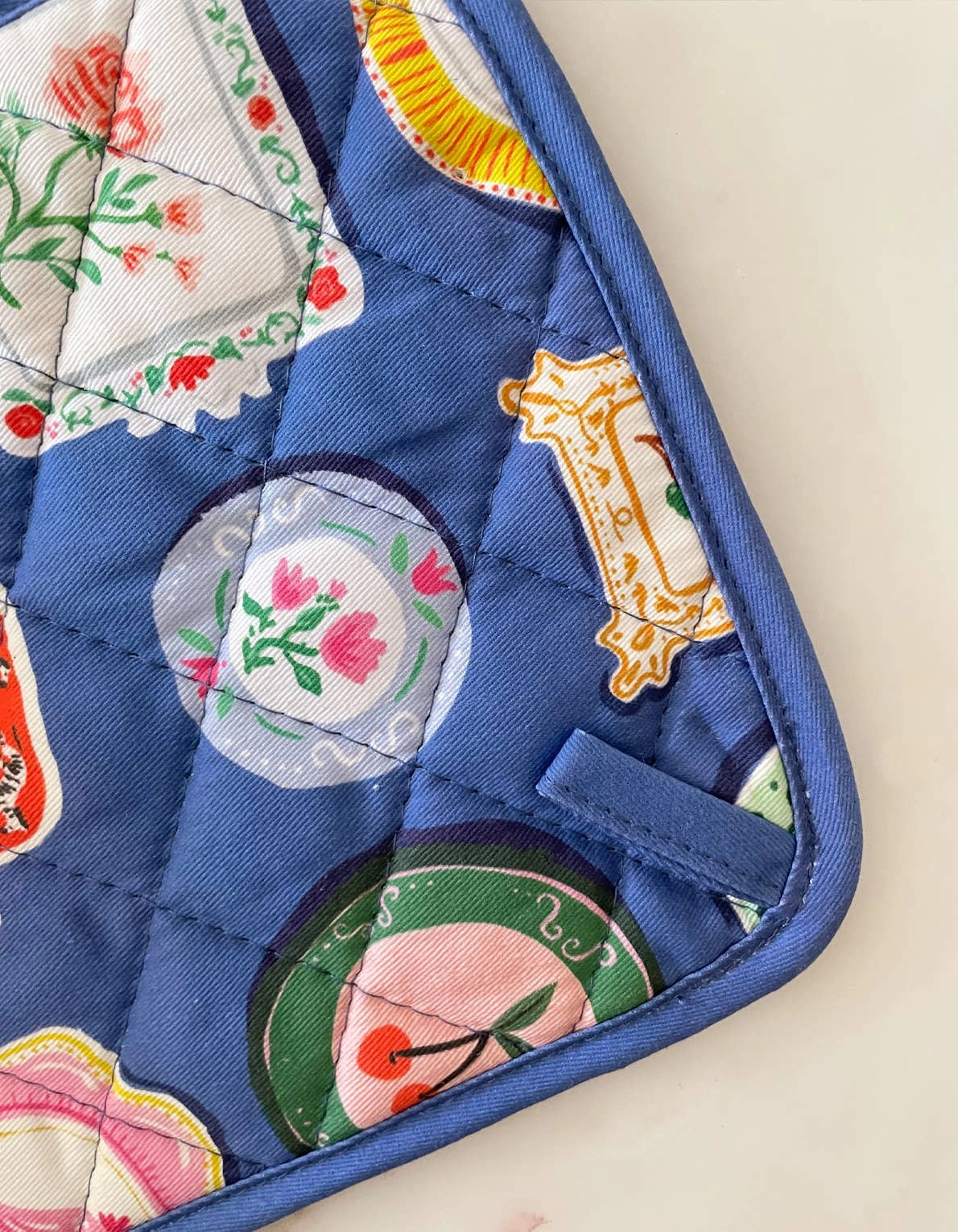 Dinner Plates Oven Mitt   Pot Holder Set