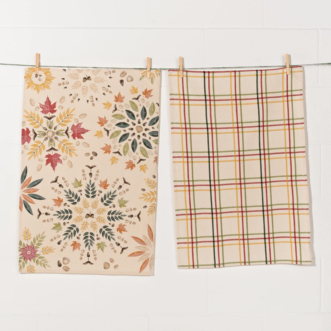Fall Foliage Coordinated Dishtowels (Set of 2)