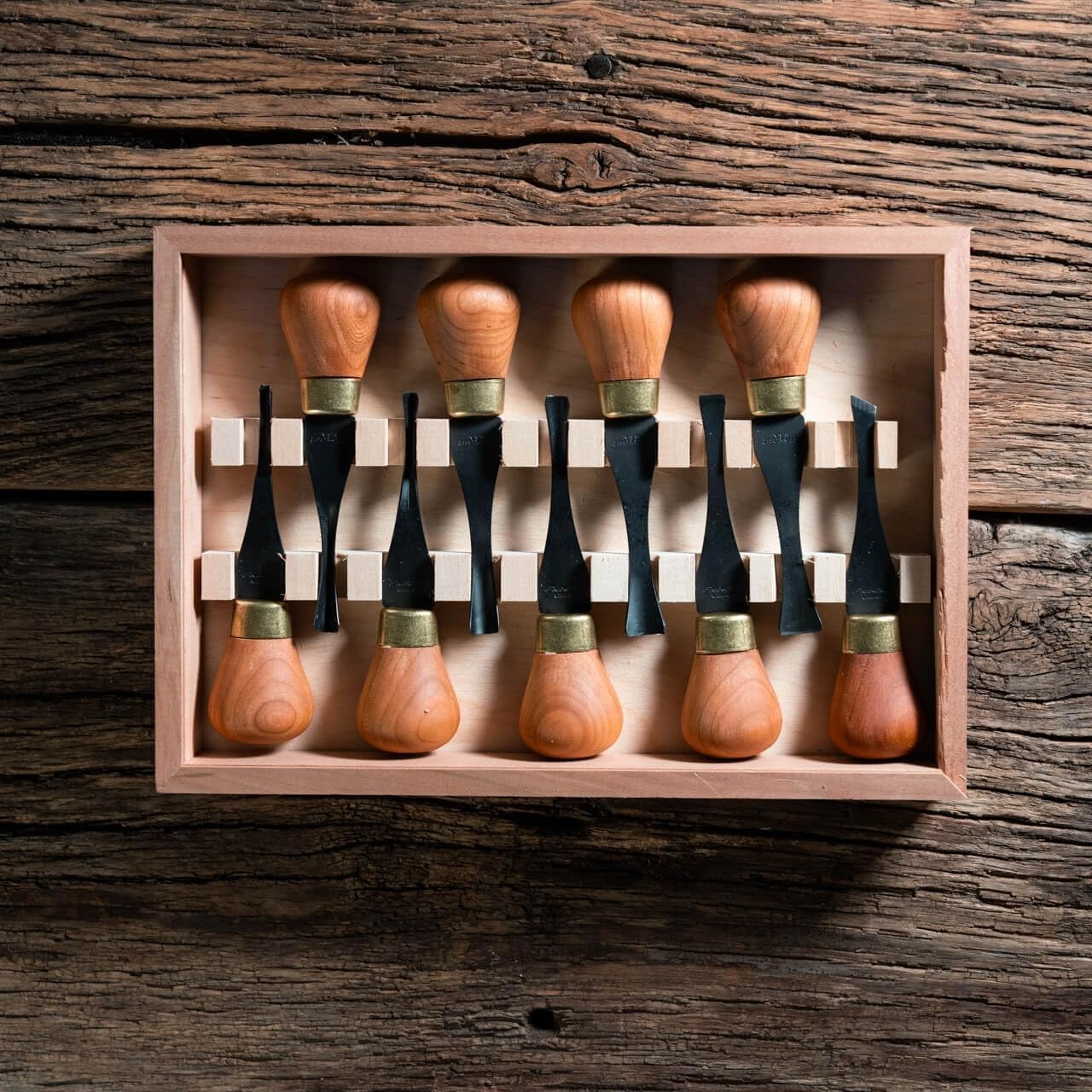 Flexcut Carving Tools Premium Deluxe Palm Set FRP405 | 9-Piece Set of Palm Tools | Razor-Sharp 1095 High Carbon Steel Blades | Ergonomic Cherry Hardwood Handles | Made in The U.S.A.