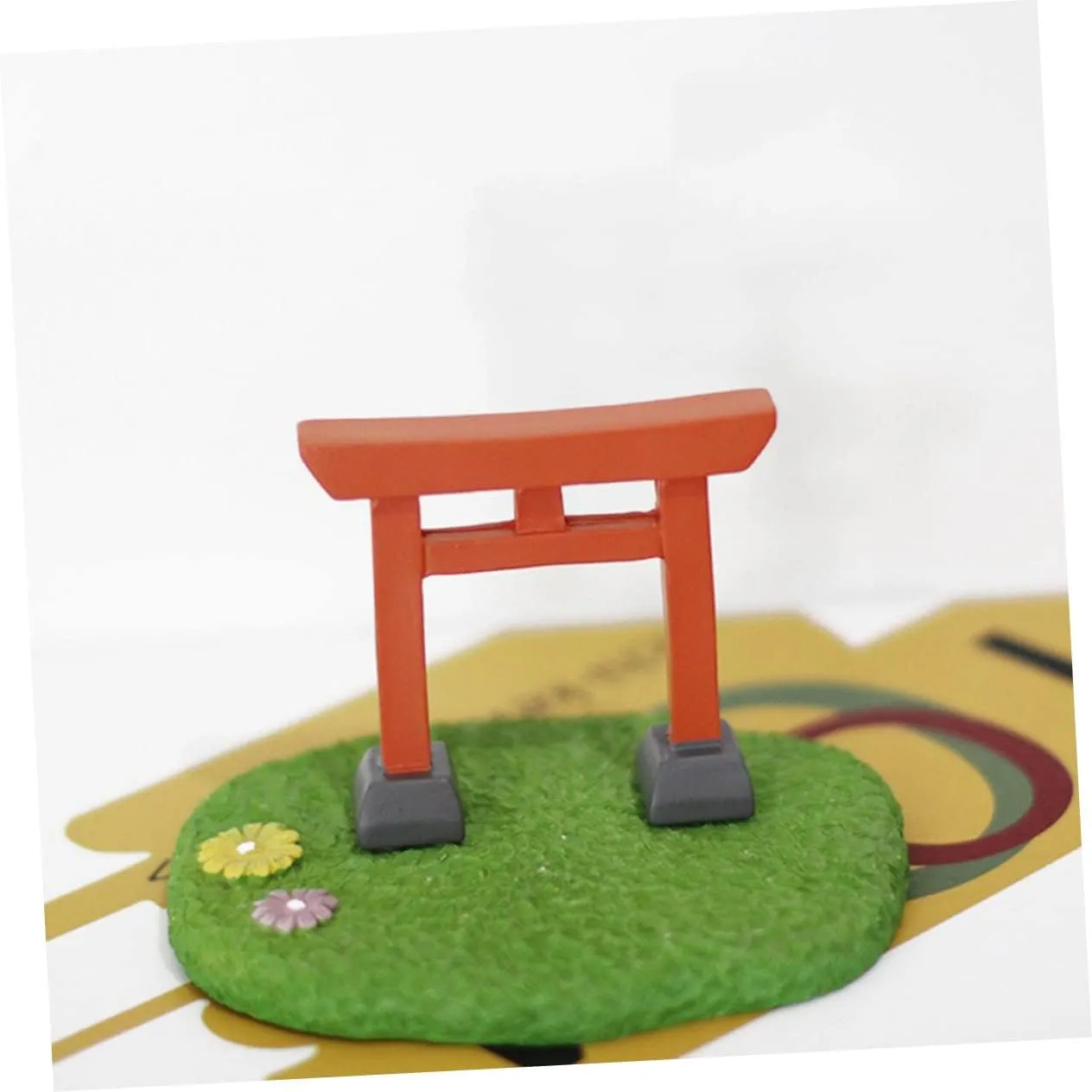 IMIKEYA Miniature Resin Door for Dollhouse Decor Charming Fairy House Ornament Chic Design for Playtime and Miniature Furniture Styling
