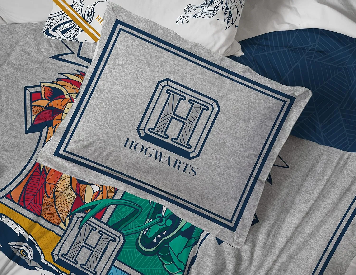 Jay Franco Harry Potter Stand Together 7 Piece Full Size Bed Set - Includes Comforter & Sheet Set - Super Soft Kids Bedding Fade Resistant Microfiber (Official Harry Potter Product)