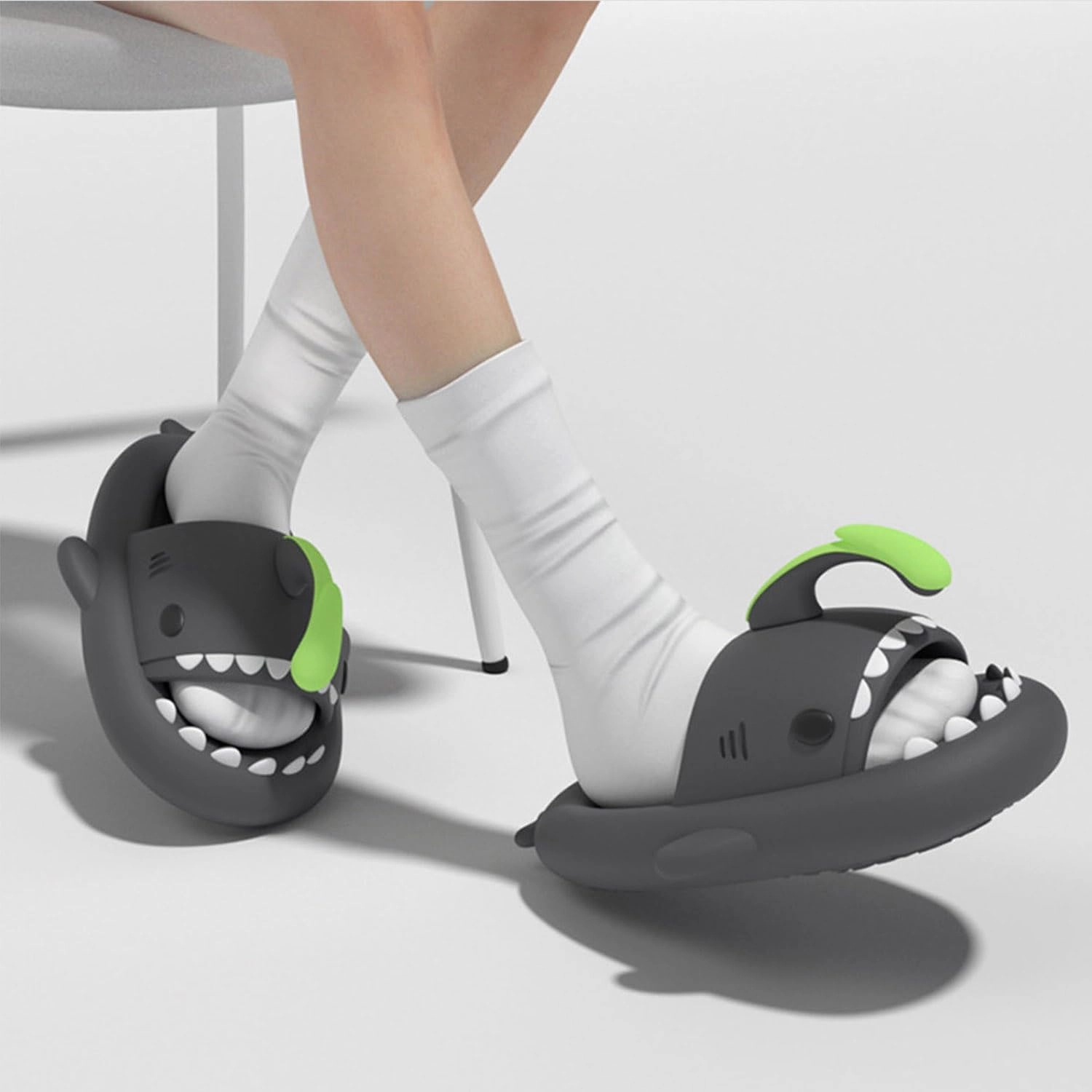 Jfxgjuv Sharklas Polares Sharky Chanclas Originales Angler Fish Slides Glow in The Dark Cloud Shark Slides Thick Sole Non Slip Open Toe Shark Slippers for Women Men