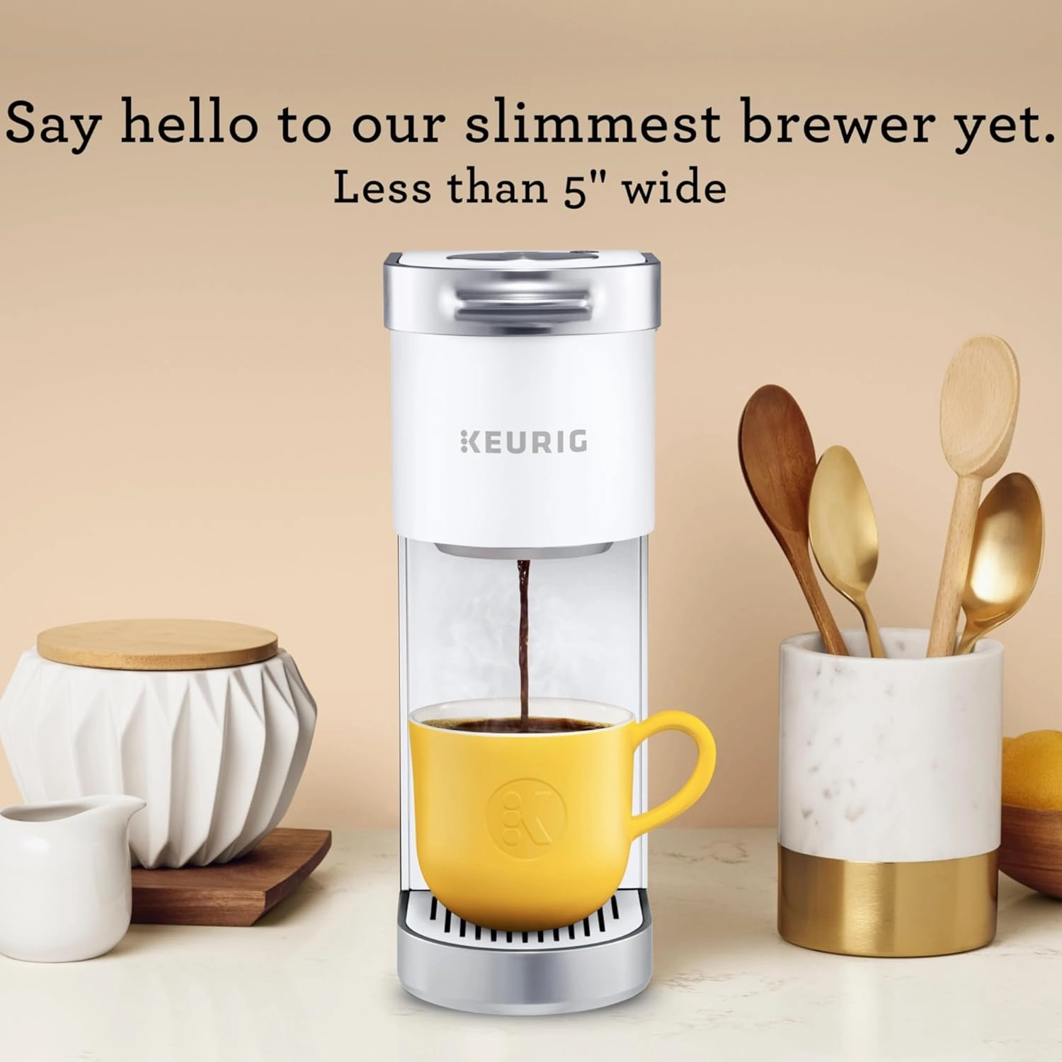 Keurig K-Mini Plus Single Serve K-Cup Pod Coffee Maker, with 6 to 12oz Brew Size, Stores up to 9 K-Cup Pods, Travel Mug Friendly, Matte White