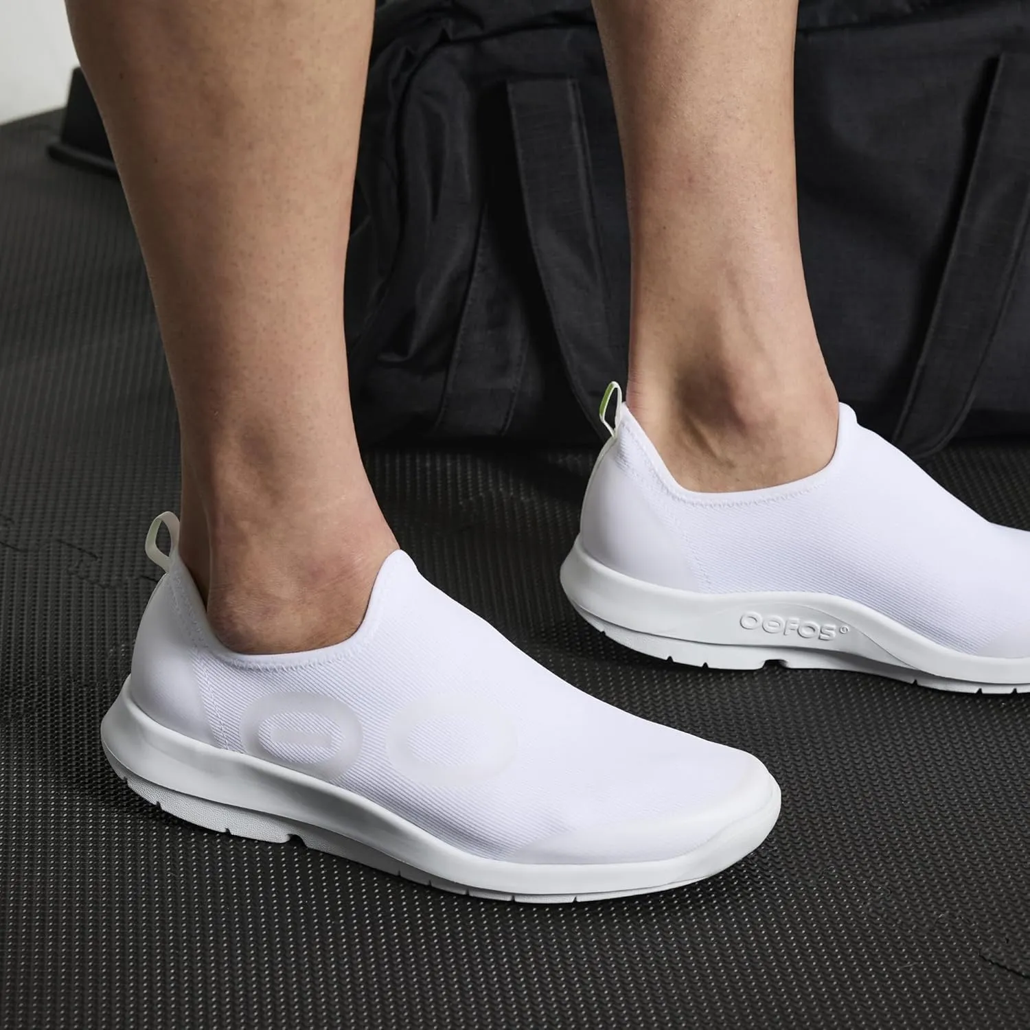 OOFOS OOmg Sport Low Recovery Shoe - Women’s