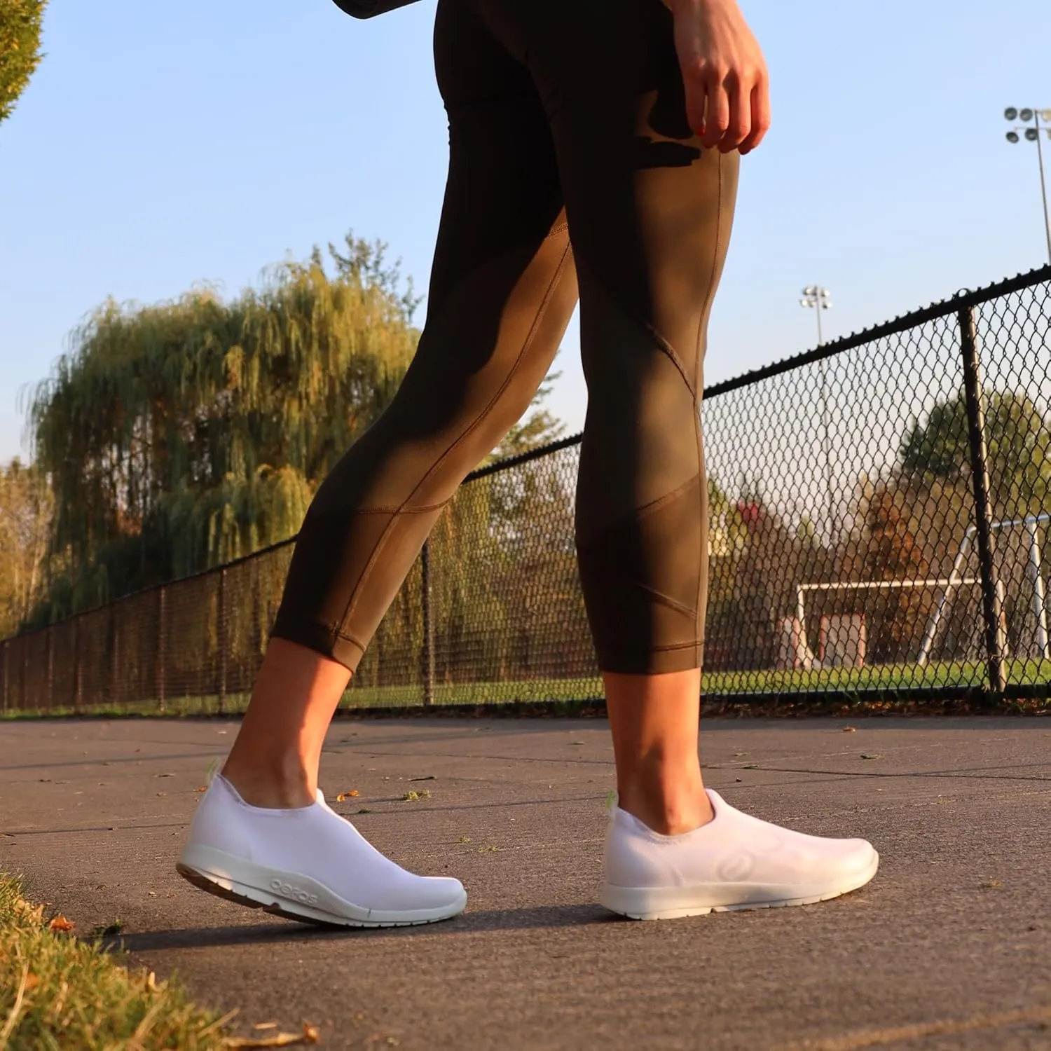 OOFOS OOmg Sport Low Recovery Shoe - Women’s