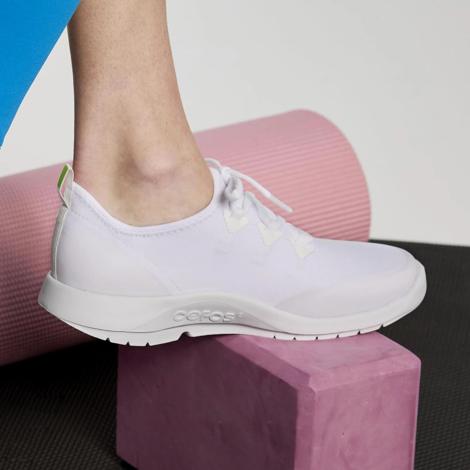OOFOS OOmg Sport LS Low Recovery Shoe - Women’s