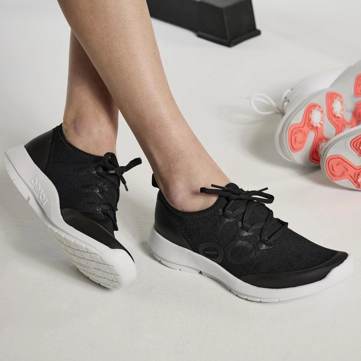 OOFOS OOmg Sport LS Low Recovery Shoe - Women’s