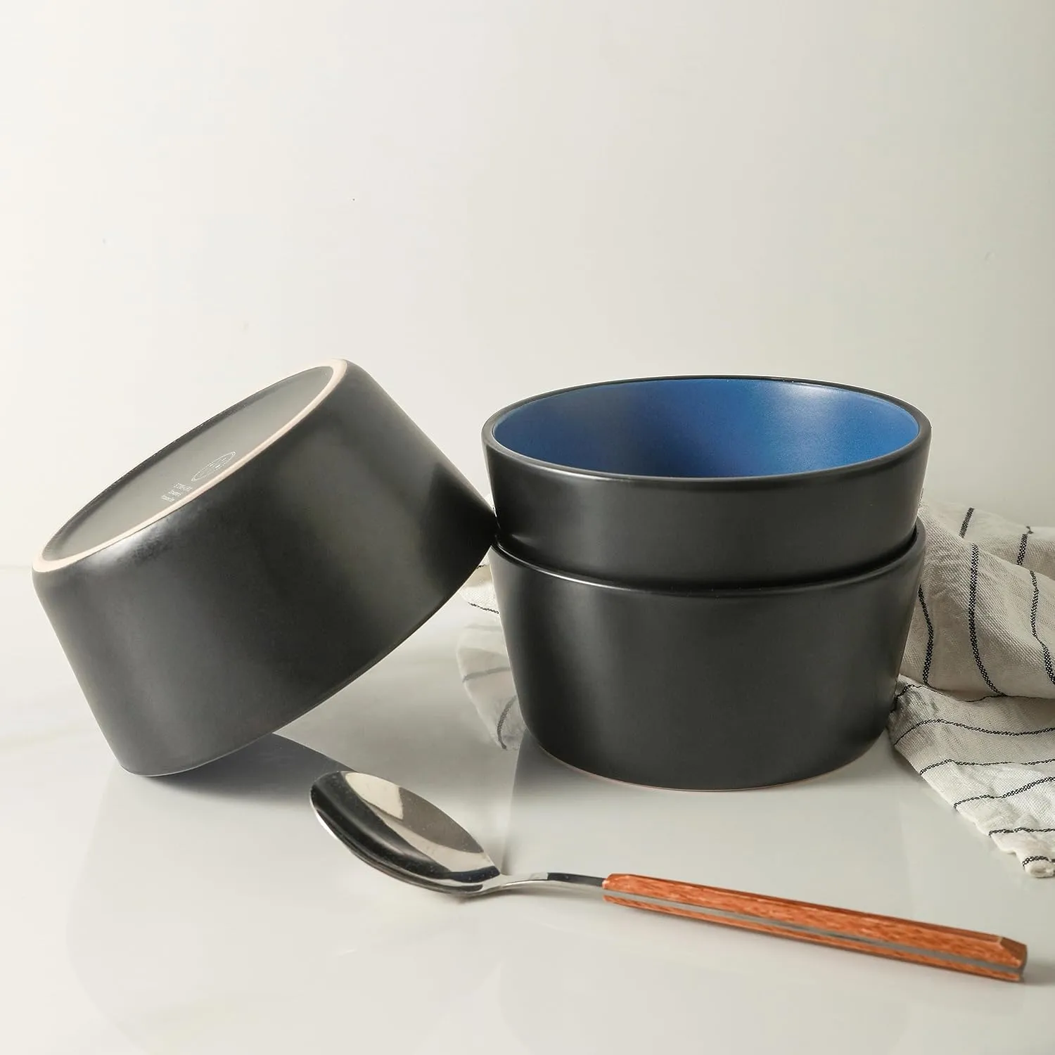 Stone Lain Albie Stoneware 16-Piece Modern Dinnerware Set, Kitchen Plates and Bowls Sets, Dish Set for 4, Blue and Black