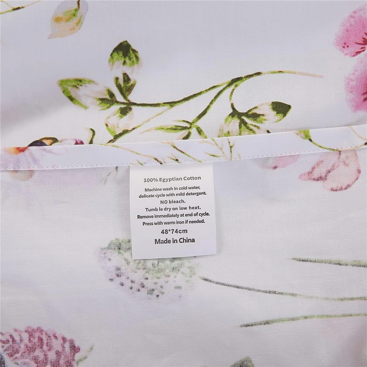 URBONUR 100% Cotton Pillowcases Set of 2 Standard Size Garden Pink Flowers Bees Printed Pillow Cases Soft Cooling Pillowcase Decorative Pillow Cover (Standard, 20x26 Inches, Pink Bee)
