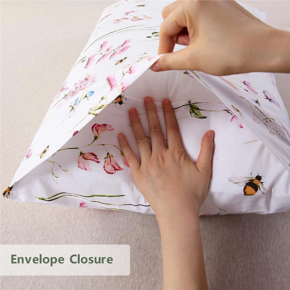 URBONUR 100% Cotton Pillowcases Set of 2 Standard Size Garden Pink Flowers Bees Printed Pillow Cases Soft Cooling Pillowcase Decorative Pillow Cover (Standard, 20x26 Inches, Pink Bee)
